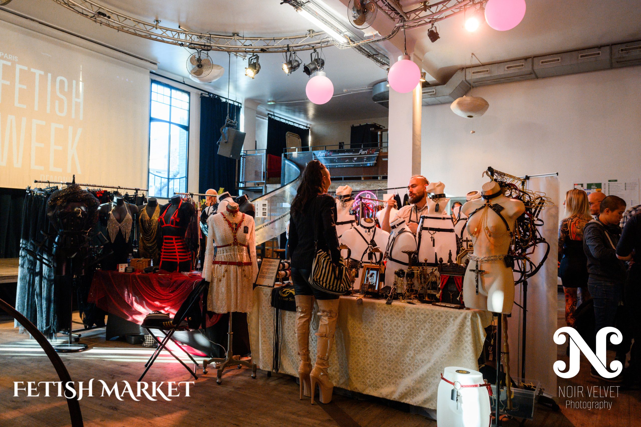 Fetish-Market-Noir-Velvet-Photography-59-scaled.jpg